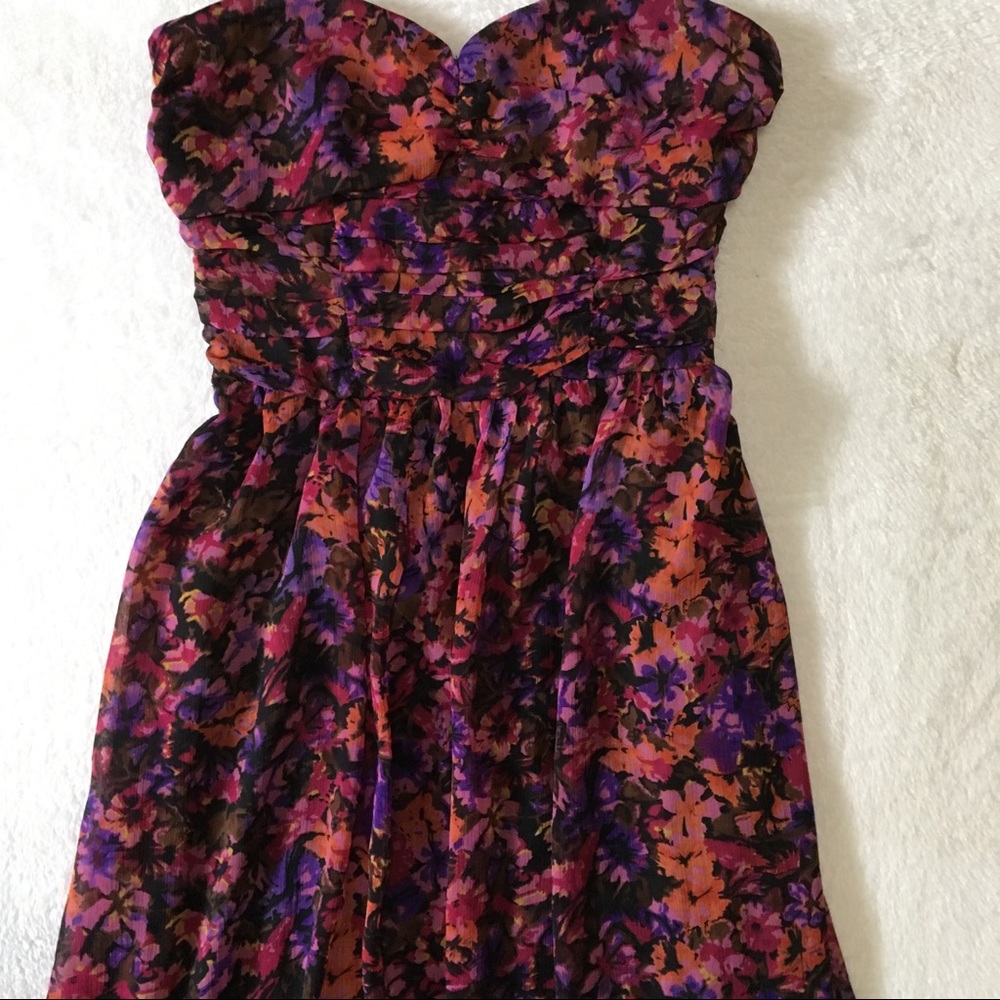 3/$30💕 Charlotte Russe Strapless Floral Dress - Picture 2 of 7